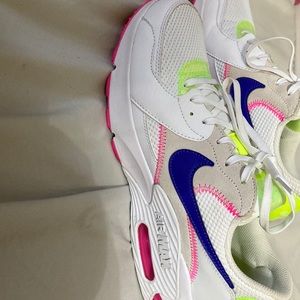 Womens Nike air maxes